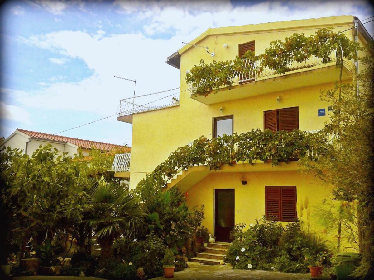 Tribunj Apartmani Exterior photo