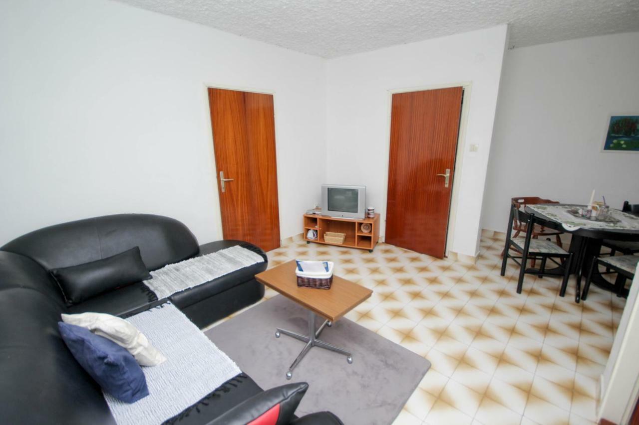 Tribunj Apartmani Exterior photo
